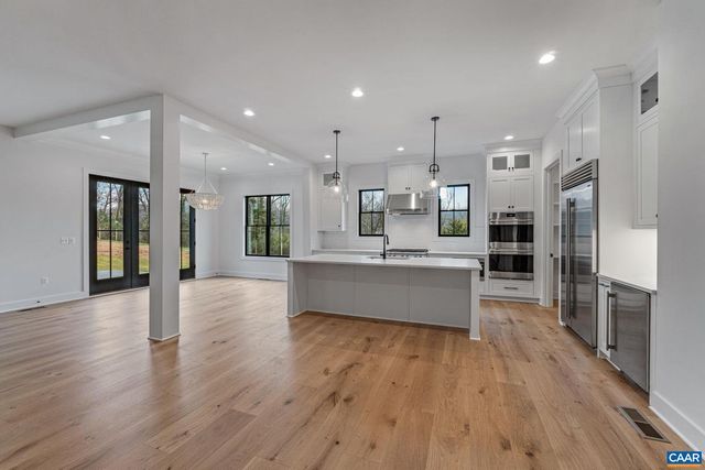 3 MORGANTOWN RD, Charlottesville, VA 22903