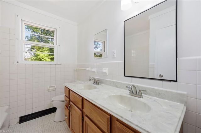 912 Virginia Avenue, Burlington, NC 27217