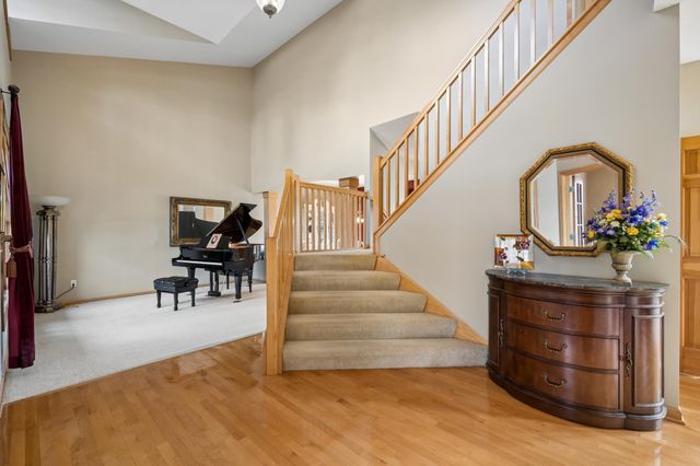 830 Fox Path Court, Medina, MN 55340