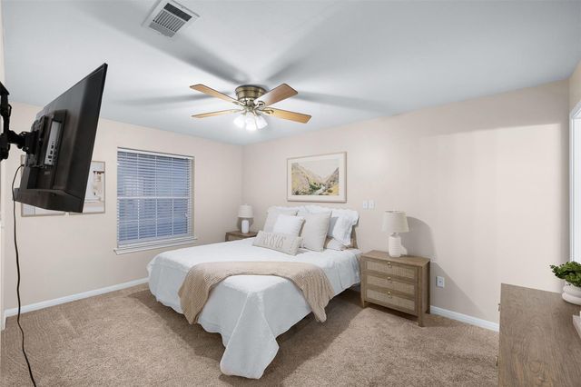 705 Palmer ST, Rockdale, TX 76567
