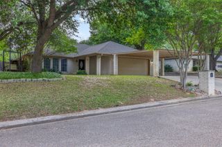 705 Palmer ST, Rockdale, TX 76567