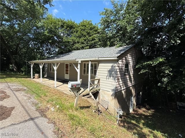 1209 Northside Drive, East Liverpool, OH 43920