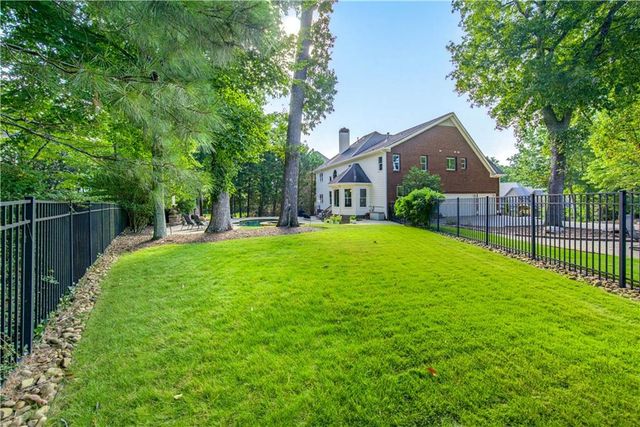 565 Greenview Terrace, Milton, GA 30004