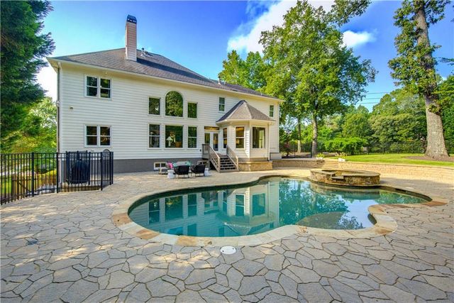 565 Greenview Terrace, Milton, GA 30004