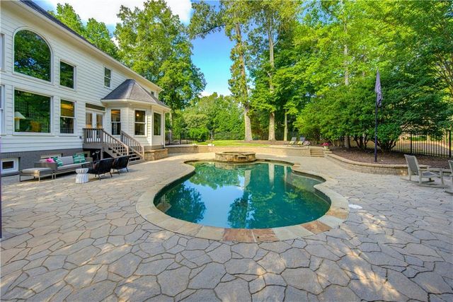 565 Greenview Terrace, Milton, GA 30004