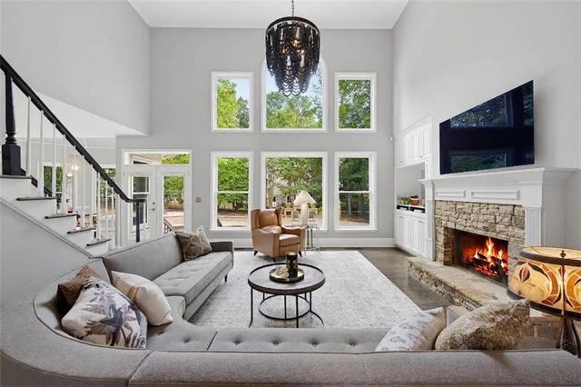 565 Greenview Terrace, Milton, GA 30004