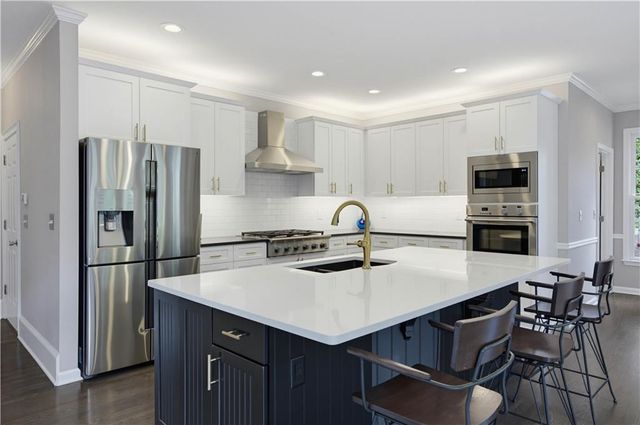 565 Greenview Terrace, Milton, GA 30004