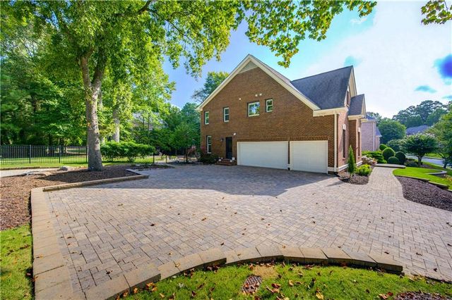 565 Greenview Terrace, Milton, GA 30004