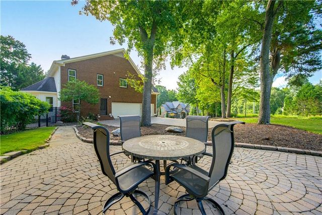 565 Greenview Terrace, Milton, GA 30004