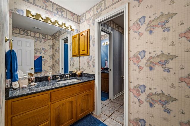 230 Shamrock Dr, Floresville, TX 78114