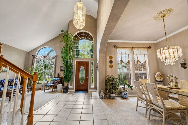 230 Shamrock Dr, Floresville, TX 78114