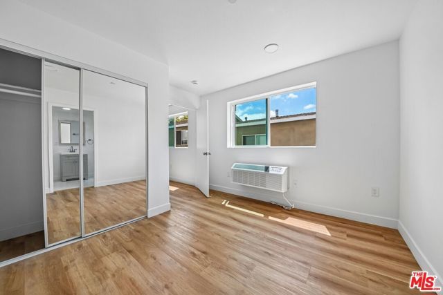 219 E 87th Street, Los Angeles, CA 90003