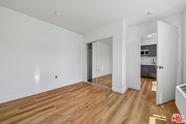 219 E 87th Street, Los Angeles, CA 90003