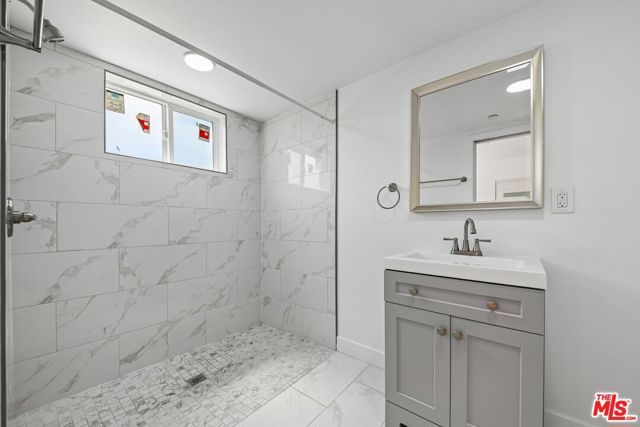 219 E 87th Street, Los Angeles, CA 90003