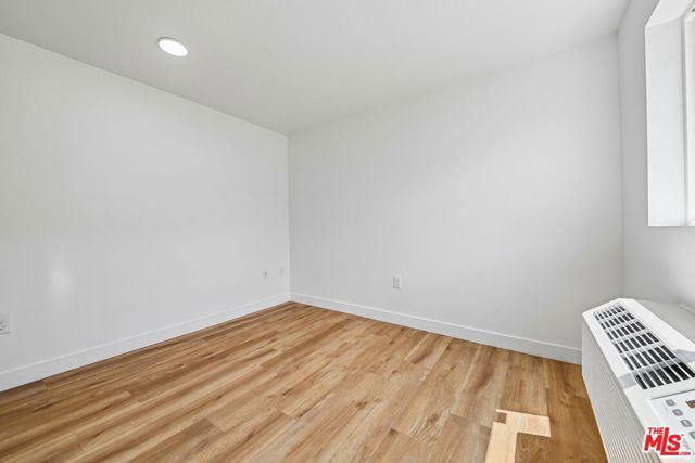 219 E 87th Street, Los Angeles, CA 90003