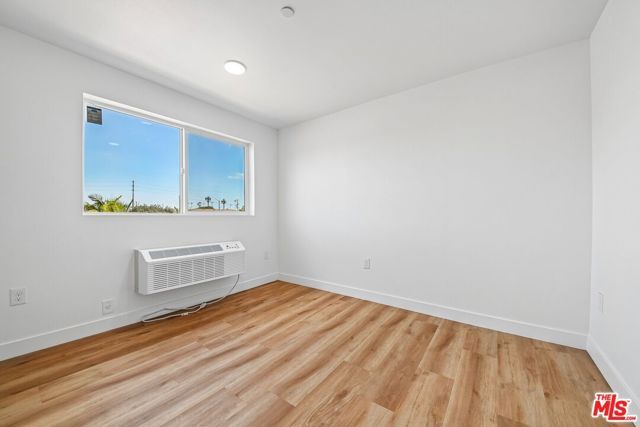 219 E 87th Street, Los Angeles, CA 90003