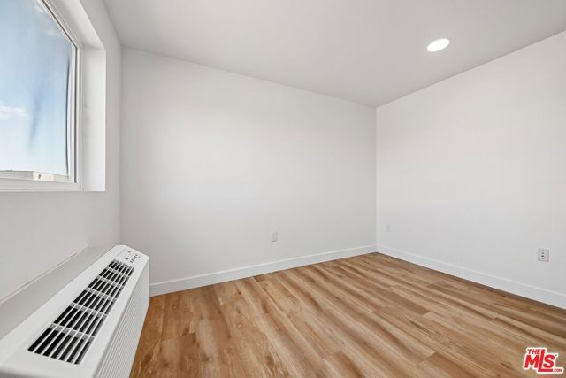 219 E 87th Street, Los Angeles, CA 90003
