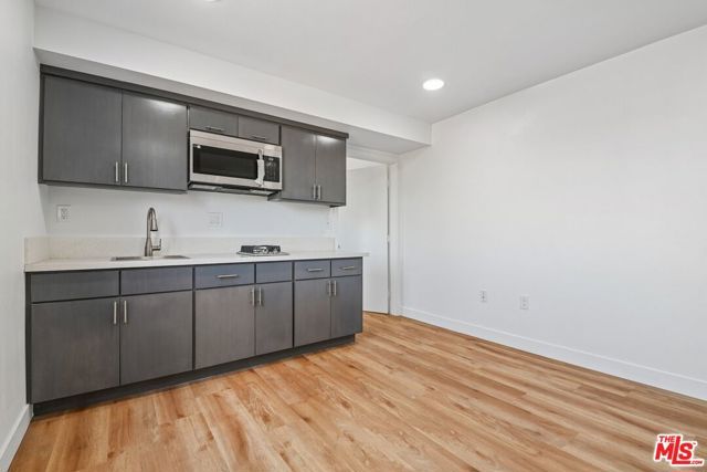 219 E 87th Street, Los Angeles, CA 90003
