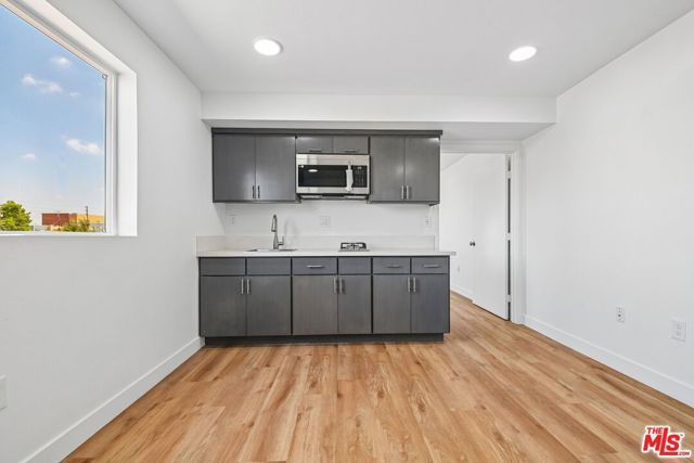 219 E 87th Street, Los Angeles, CA 90003