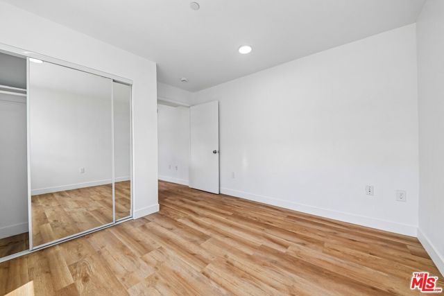 219 E 87th Street, Los Angeles, CA 90003