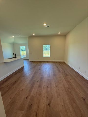 1208 E Stallion Lane, Mustang, OK 73064