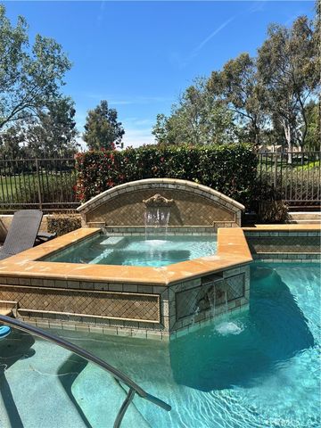 21 Sendero, Rancho Santa Margarita, CA 92688