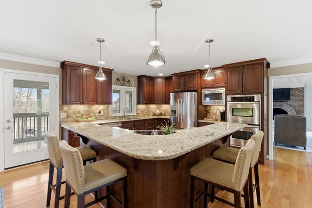 123 Valley Brook Dr, Hendersonville, TN 37075