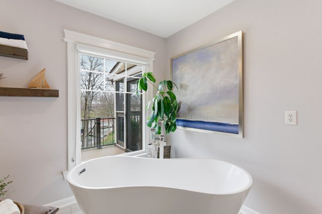 123 Valley Brook Dr, Hendersonville, TN 37075