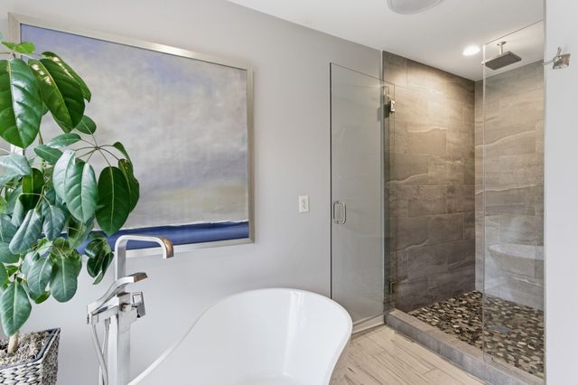 123 Valley Brook Dr, Hendersonville, TN 37075