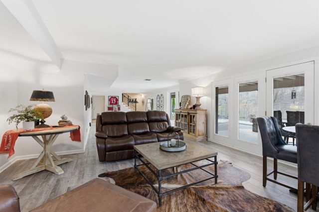 123 Valley Brook Dr, Hendersonville, TN 37075