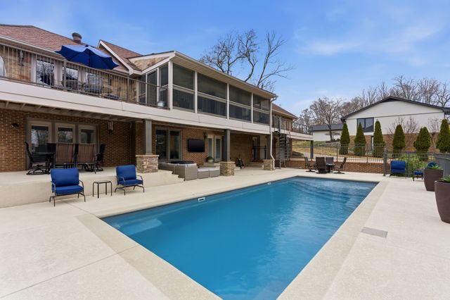 123 Valley Brook Dr, Hendersonville, TN 37075