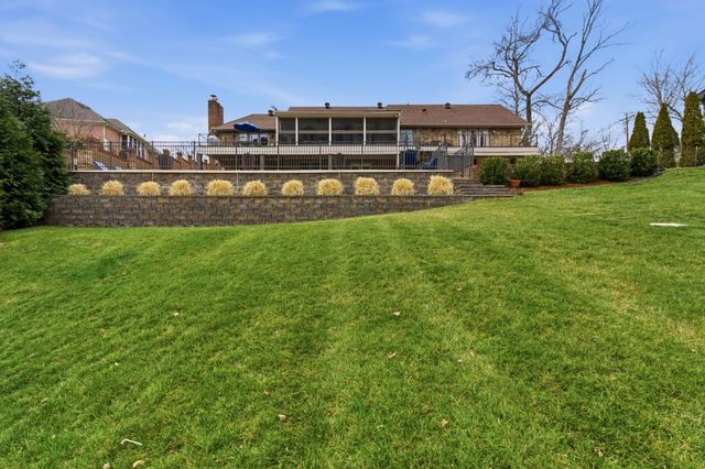 123 Valley Brook Dr, Hendersonville, TN 37075