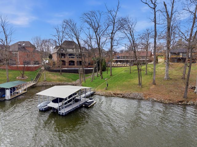 123 Valley Brook Dr, Hendersonville, TN 37075