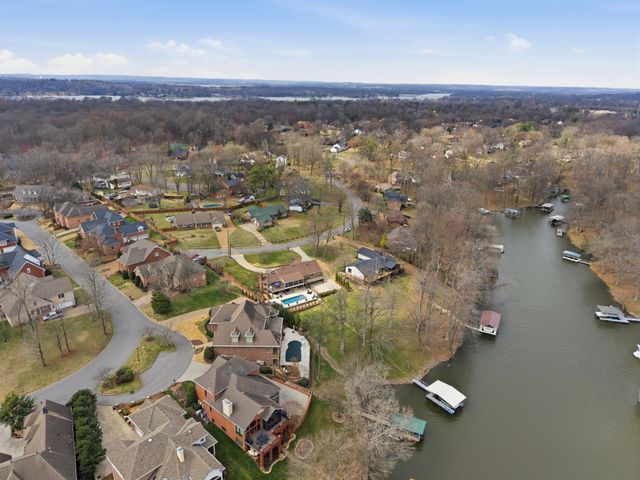 123 Valley Brook Dr, Hendersonville, TN 37075