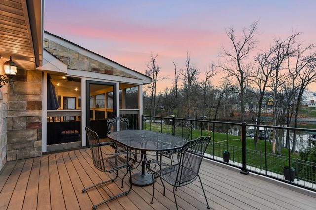 123 Valley Brook Dr, Hendersonville, TN 37075