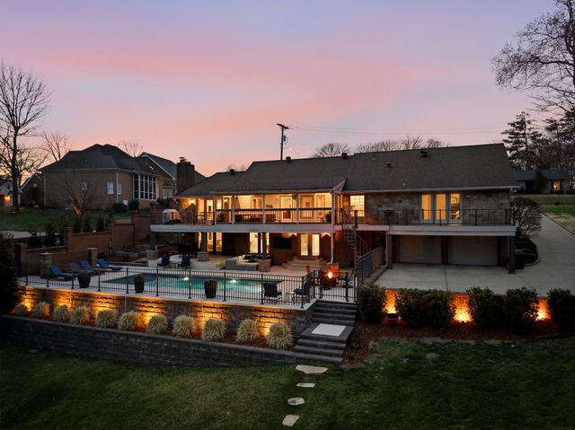 123 Valley Brook Dr, Hendersonville, TN 37075