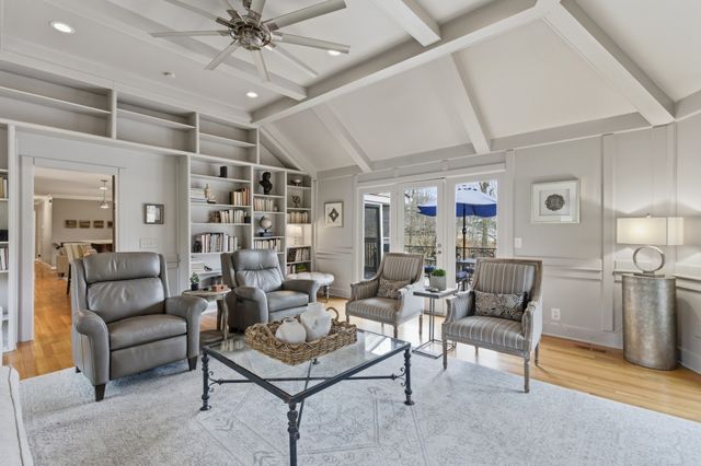 123 Valley Brook Dr, Hendersonville, TN 37075