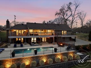 123 Valley Brook Dr, Hendersonville, TN 37075