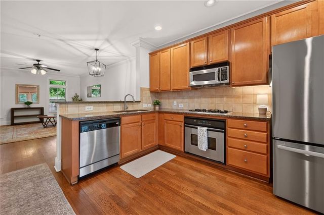 240 Le Gran Bend 65, Sandy Springs, GA 30328