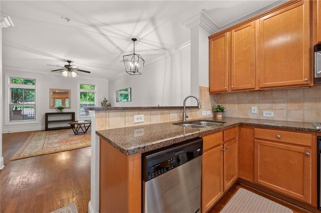 240 Le Gran Bend 65, Sandy Springs, GA 30328