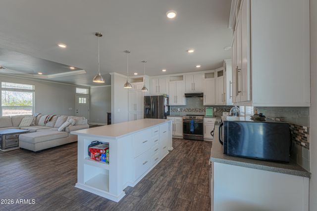 653 S HIDDEN VALLEY Road, Maricopa, AZ 85139