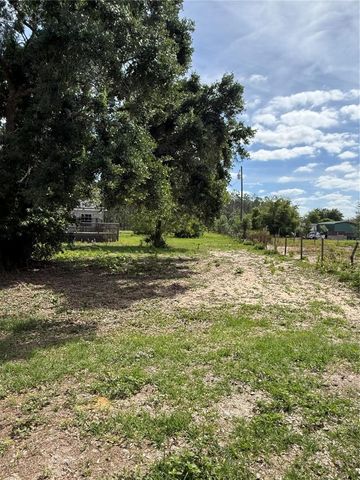 11090 SE 165TH TERRACE ROAD, Ocklawaha, FL 32179