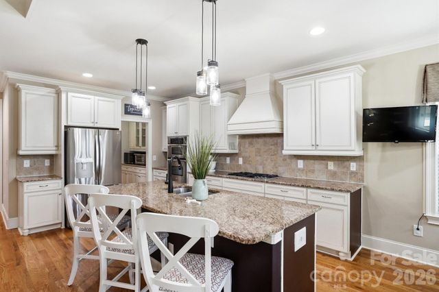 135 Lakeshore Hills Drive, Mooresville, NC 28117