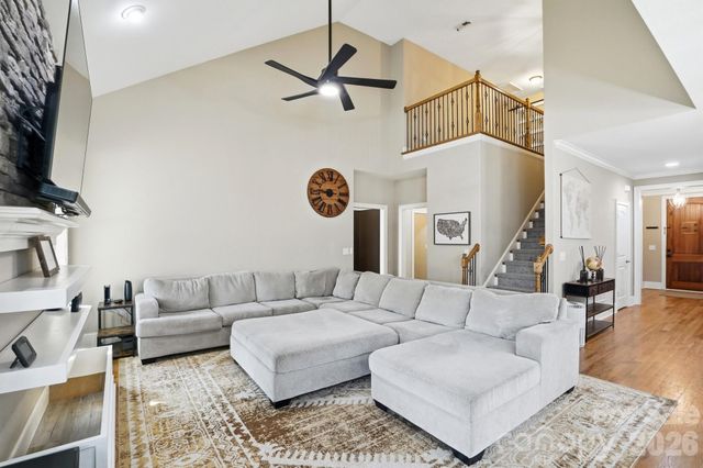 135 Lakeshore Hills Drive, Mooresville, NC 28117