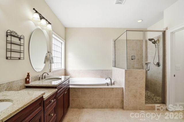 135 Lakeshore Hills Drive, Mooresville, NC 28117