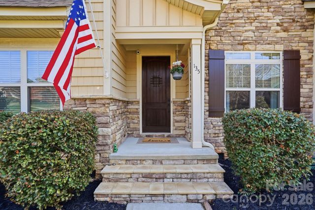 135 Lakeshore Hills Drive, Mooresville, NC 28117