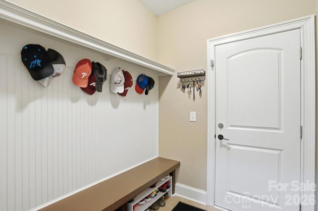 135 Lakeshore Hills Drive, Mooresville, NC 28117