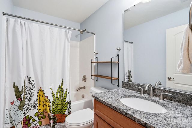 135 Lakeshore Hills Drive, Mooresville, NC 28117