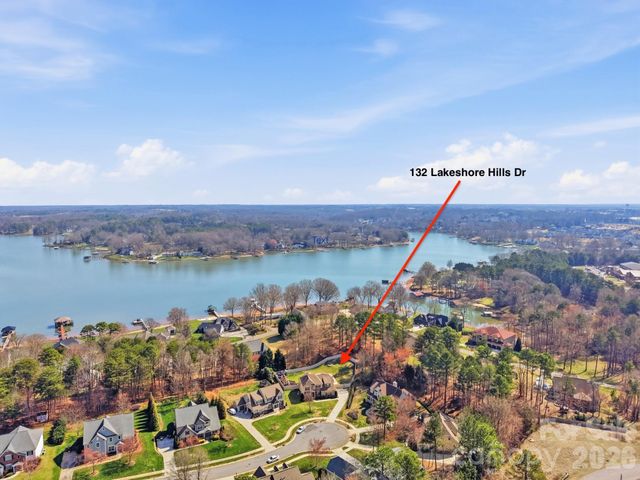 135 Lakeshore Hills Drive, Mooresville, NC 28117