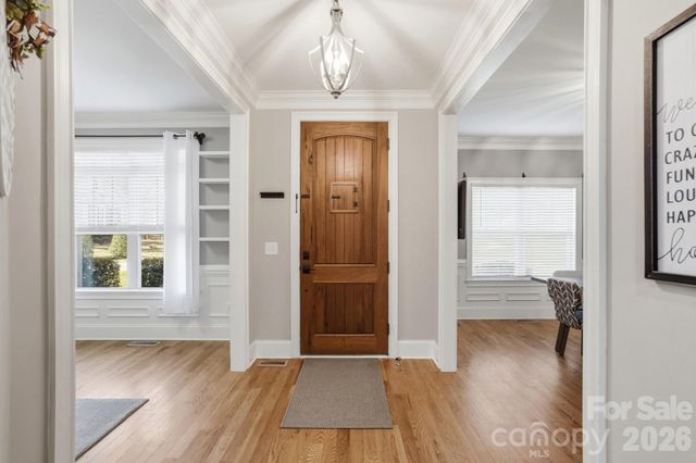 135 Lakeshore Hills Drive, Mooresville, NC 28117